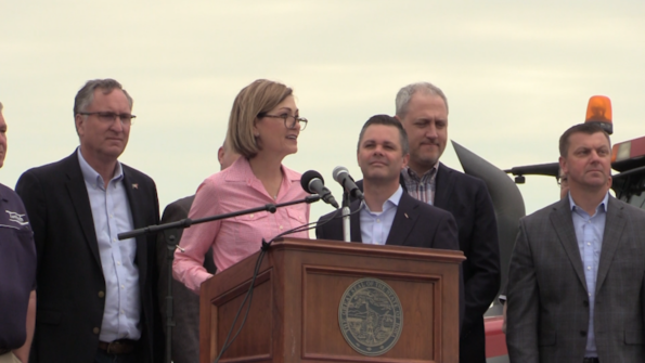 Governor Reynolds signs Biofuels Access bill